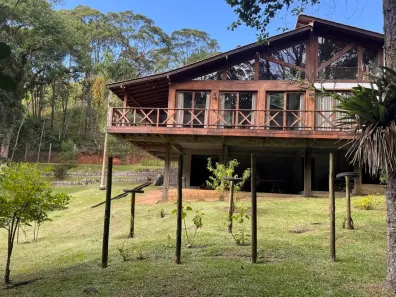 Fazenda/Sítio com 3 Quartos à venda, 200m² no Área Rural, Águas Mornas