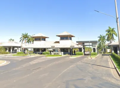 Casa de Condomínio com 5 Quartos para alugar, 450m² no Jardim Itália, Cuiabá