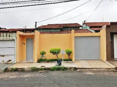 Casa com 3 Quartos à venda, 149m² no Segismundo Pereira, Uberlândia