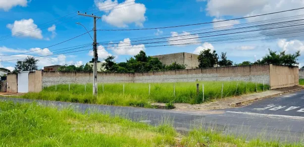 Lote/Terreno à venda, 857m² no Tibery, Uberlândia