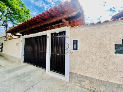 Casa de Condomínio com 2 Quartos à venda, 80m² no Palmeiras, Cabo Frio