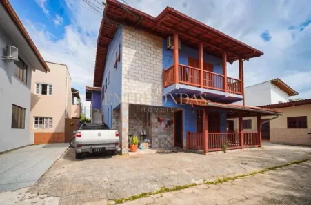 Casa com 4 Quartos para alugar, 150m² no João Paulo, Florianópolis