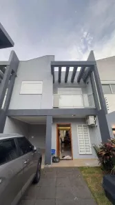 Sobrado com 3 Quartos à venda, 171m² no Canadá, Cascavel