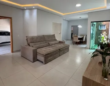 Casa com 3 Quartos à venda, 205m² no Jardim Patrícia, Uberlândia