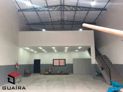 Galpão/Depósito/Armazém à venda, 136m² no Parque João Ramalho, Santo André