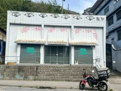 Prédio Comercial para alugar, 700m² no Alto da Serra, Petrópolis