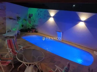 Casa de Condomínio com 3 Quartos à venda, 200m² no Vila São Geraldo, Taubaté