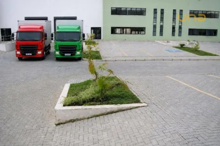 Galpão/Depósito/Armazém para alugar, 582m² no Uberaba, Curitiba