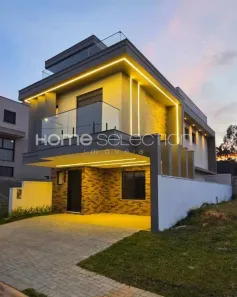 Casa de Condomínio com 4 Quartos à venda, 244m² no Santa Cândida, Curitiba