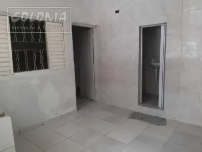 Casa com 1 Quarto para alugar, 35m² no Vila Suíça, Santo André