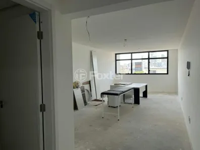 Sala Comercial à venda, 49m² no Praia de Belas, Porto Alegre