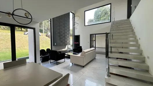 Sobrado com 3 Quartos à venda, 340m² no Parque Dos Resedas, Itupeva