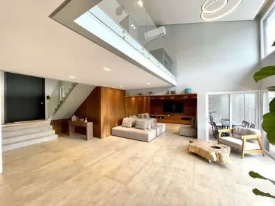 Sobrado com 4 Quartos à venda, 681m² no Jardim Indaiá, Embu das Artes