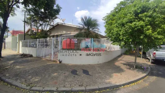 Imóvel Comercial com 3 Quartos à venda, 188m² no Vila Santo Antônio, Valinhos