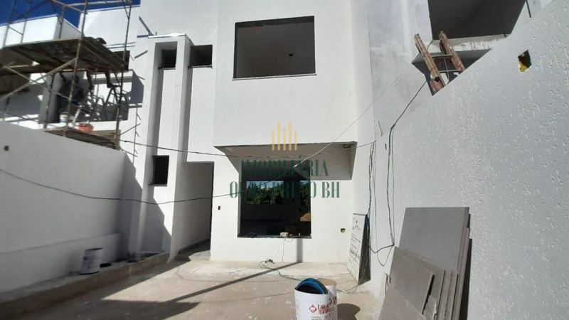 Casa com 3 quartos — Santa Amélia, Belo Horizonte
