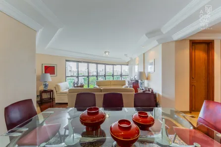Apartamento com 4 Quartos para alugar, 260m² no Batel, Curitiba