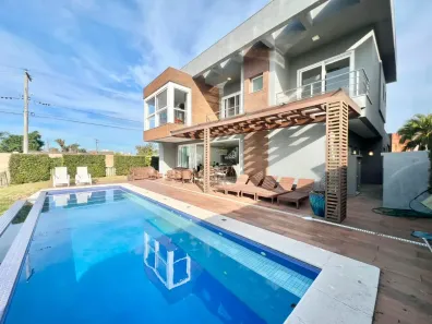 Casa de Condomínio com 5 Quartos à venda, 250m² no XANGRI-LÁ, Xangri-lá