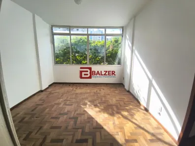 Apartamento com 2 Quartos à venda, 72m² no Centro, Florianópolis