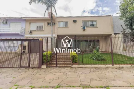 Casa com 3 Quartos à venda, 375m² no Jardim Lindóia, Porto Alegre