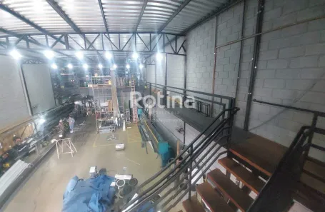 Galpão/Depósito/Armazém para alugar, 300m² no Jardim Ipanema, Uberlândia