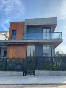 Casa com 3 Quartos à venda, 149m² no Ferraz, Garopaba