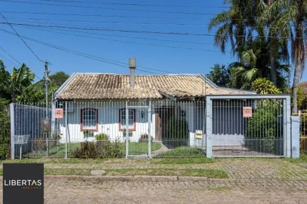 Casa com 3 Quartos à venda, 243m² no Guarujá, Porto Alegre