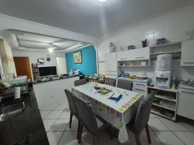 Casa com 3 Quartos à venda, 250m² no Parque Maria Helena, Suzano