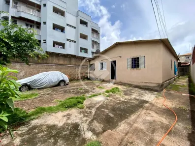 Casa com 3 Quartos à venda, 212m² no Nossa Senhora das Graças, Uberlândia
