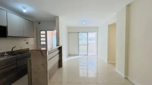 Apartamento com 2 Quartos para alugar, 71m² no Córrego Grande, Florianópolis
