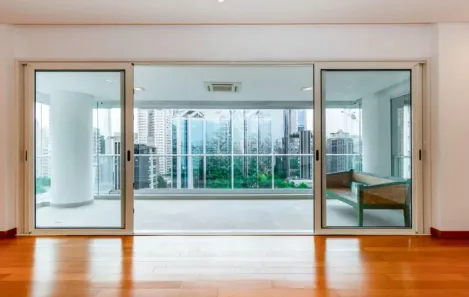 Apartamento com 3 Quartos para alugar, 157m² no Itaim Bibi, São Paulo