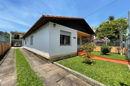 Casa com 4 Quartos à venda, 254m² no Tristeza, Porto Alegre