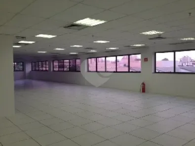 Prédio Comercial para venda ou aluguel, 940m² no Parque Industrial Tomas Edson, São Paulo
