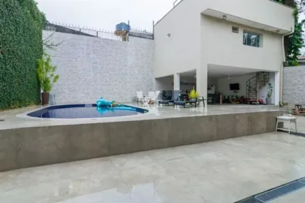 Casa com 3 Quartos à venda, 700m² no Jardim Leonor, São Paulo