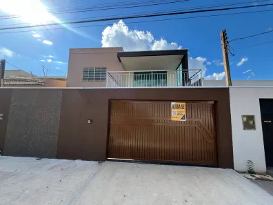 Casa com 4 Quartos para alugar, 210m² no Plano Diretor Sul, Palmas