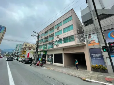Apartamento com 3 Quartos para alugar, 93m² no Centro, Jaraguá do Sul