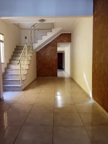 Sobrado com 3 Quartos à venda, 200m² no Piraporinha, Diadema