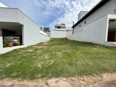 Lote/Terreno à venda, 280m² no Parque Sisi, São Carlos