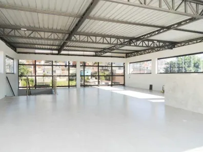 Galpão/Depósito/Armazém à venda, 777m² no Parque João Ramalho, Santo André