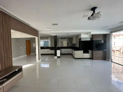 Casa de Condomínio com 4 Quartos para alugar, 290m² no Loteamento Portal do Sol I, Goiânia