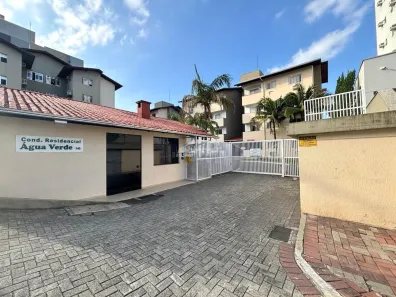 Apartamento com 3 Quartos para alugar, 80m² no Água Verde, Blumenau