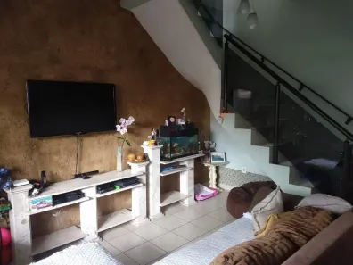 Sobrado com 3 Quartos à venda, 100m² no Vila São José, Cubatão