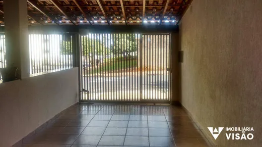 Casa com 5 Quartos à venda, 331m² no Conjunto Guanabara, Uberaba