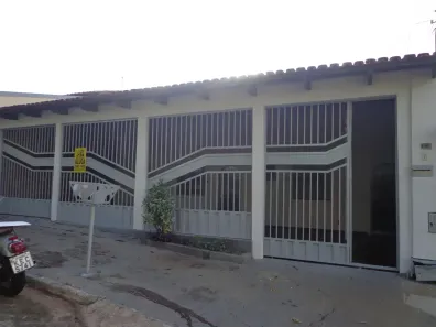 Casa com 3 Quartos à venda, 231m² no Conjunto Residencial Aruanã I, Goiânia