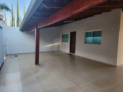 Casa com 3 Quartos à venda, 190m² no Jardim Patrícia, Uberlândia