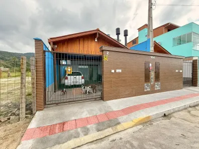 Sobrado com 3 Quartos à venda, 150m² no Morretes, Itapema