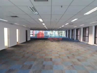 Sala Comercial para alugar, 245m² no Vila Olímpia, São Paulo