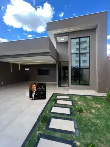 Casa com 3 Quartos à venda, 215m² no Setor Primavera, Formosa