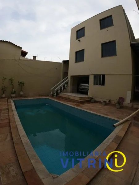 Casa com 8 quartos — Ouro Preto, Belo Horizonte
