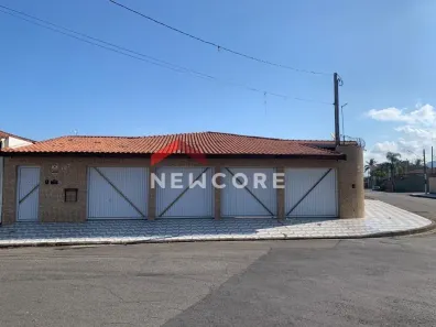 Casa com 5 Quartos à venda, 214m² no Caiçara, Praia Grande