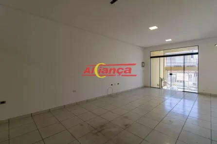 Casa com 2 Quartos para alugar, 100m² no Vila das Palmeiras, Guarulhos